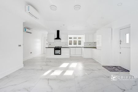 Greenacres, Fobbing, SS17 - Photo 5