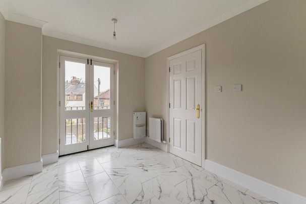 4 bedroom townhouse to rent - Photo 1