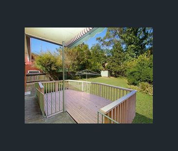 Stunning Family Residence - Photo 2