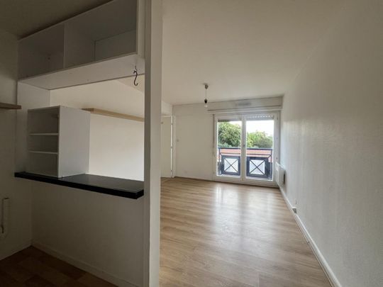 Location Appartement 1 pièce 32m² BORDEAUX 33800 - Photo 1