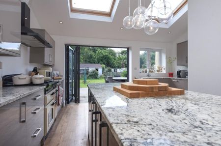 Jevington Way, London, SE12 9NF - Photo 2
