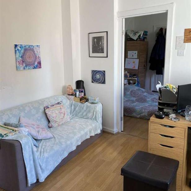 Little Ilford Lane, Manor Park, London, E12 - Photo 1