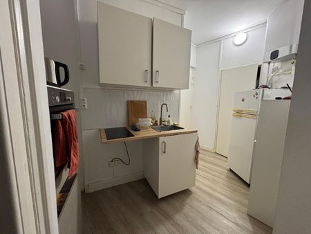 Location Appartement 2 pièces 44m² LYON 8ème - Photo 3