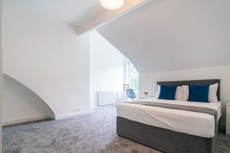 6 bedroom flat to rent - Photo 4