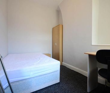 3 bedroom house share to rent - Photo 1