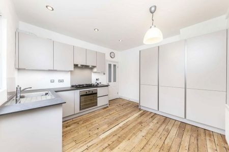 2 bedroom maisonette to rent - Photo 4