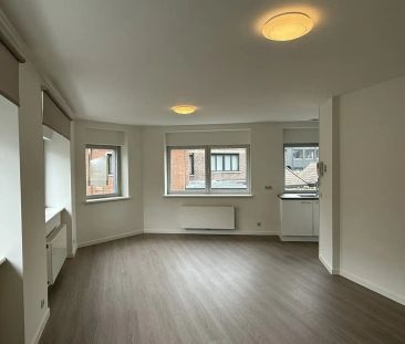 Volledig gerenoveerd, instapklaar duplex appartement met terras in ... - Photo 3