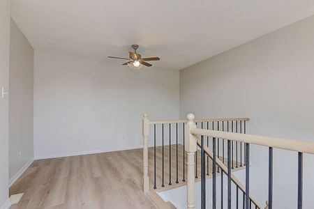 For Lease - 20 Azzarello Lane, Toronto, Ontario - Photo 3