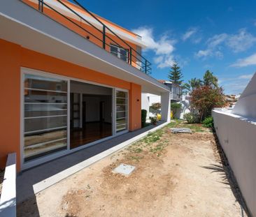 3 Bedroom House with garden, Cobre, Cascais - Photo 4