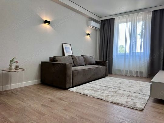 Spre inchiriere apartament 3 camere zona Colentina - Photo 1