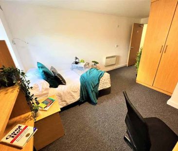 Premier Plus - Photo 3