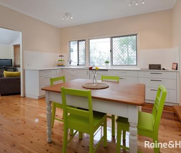 Fully Airconditioned - Northeast Facing Family Home - Photo 6