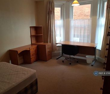 4 bedroom flat to rent - Photo 5