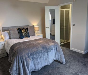 1 bedroom in a house share to rent - Photo 5