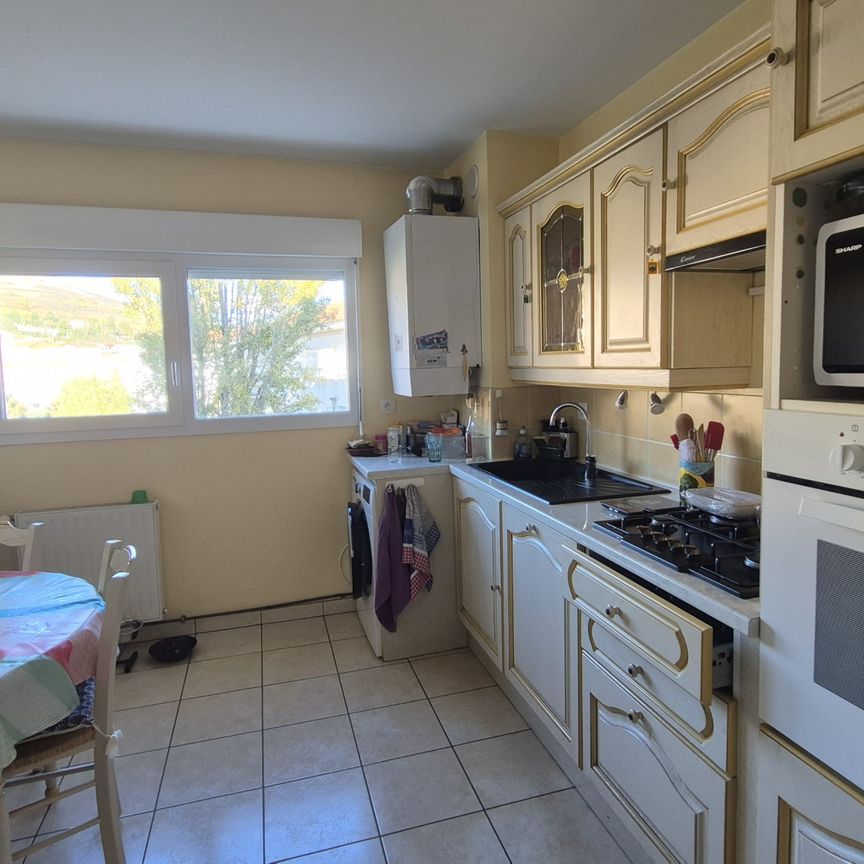 Location Appartement 4 pièces 81m² Y 80190 - Photo 1