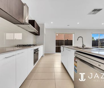 Spacious Family Home in Sought-After Saratoga Estate - Photo 2