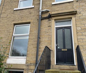 3 Woodthorpe Terrace, Huddersfield, HD1 - Photo 2