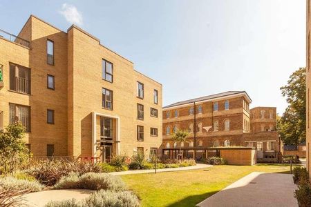 St Clements Avenue, Bow, E3 - Photo 3