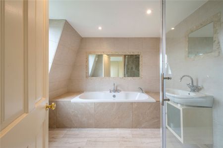 First Avenue, Mortlake, London, SW14 - Photo 4