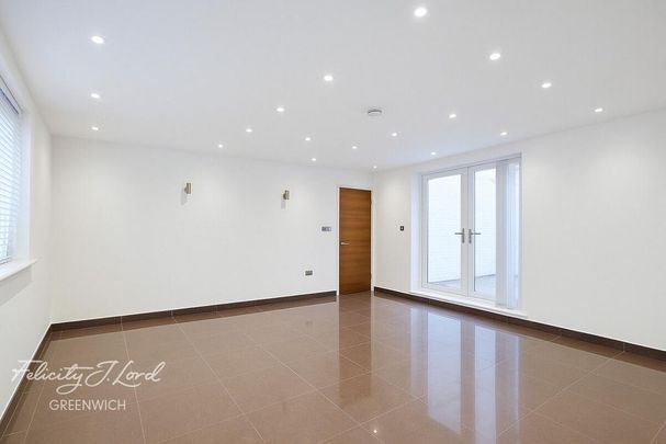 2 bedroom maisonette to rent - Photo 1