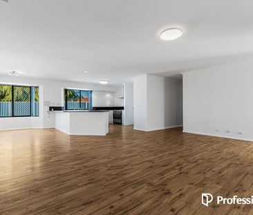 Spacious Family Home with Pool! - Photo 3