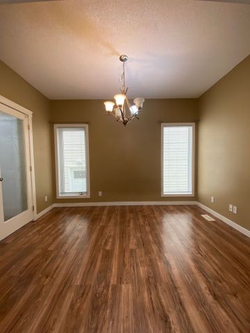 For Rent – Main Floor Home in Bridlewood (82 Bridleridge Green SW, Calgary) - Photo 4