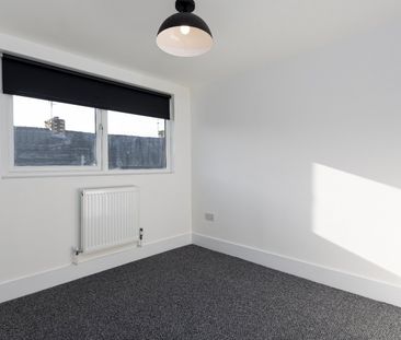 3 Bed Terraced House, Dingle Grove, L8 - Photo 2