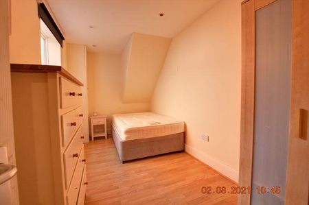 3 bedroom apartment to rent - Photo 4