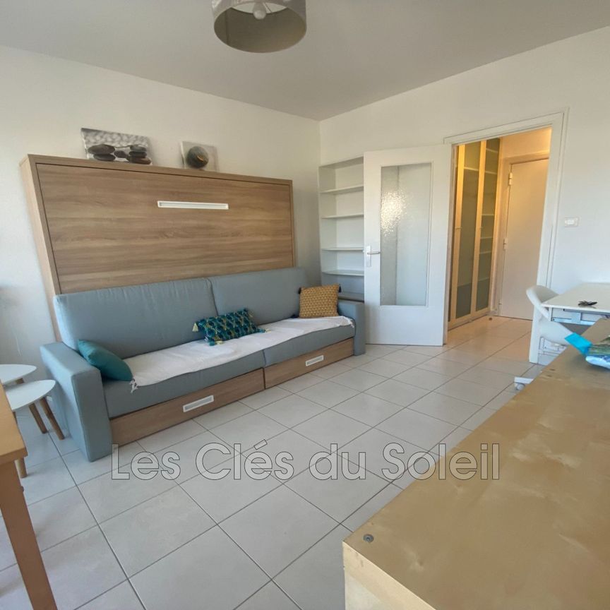 Location Appartement 1 pièce 25m² HYERES 83400 - Photo 1