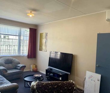 Student Rental - Four Bedrooms - Worcester Street - Photo 5