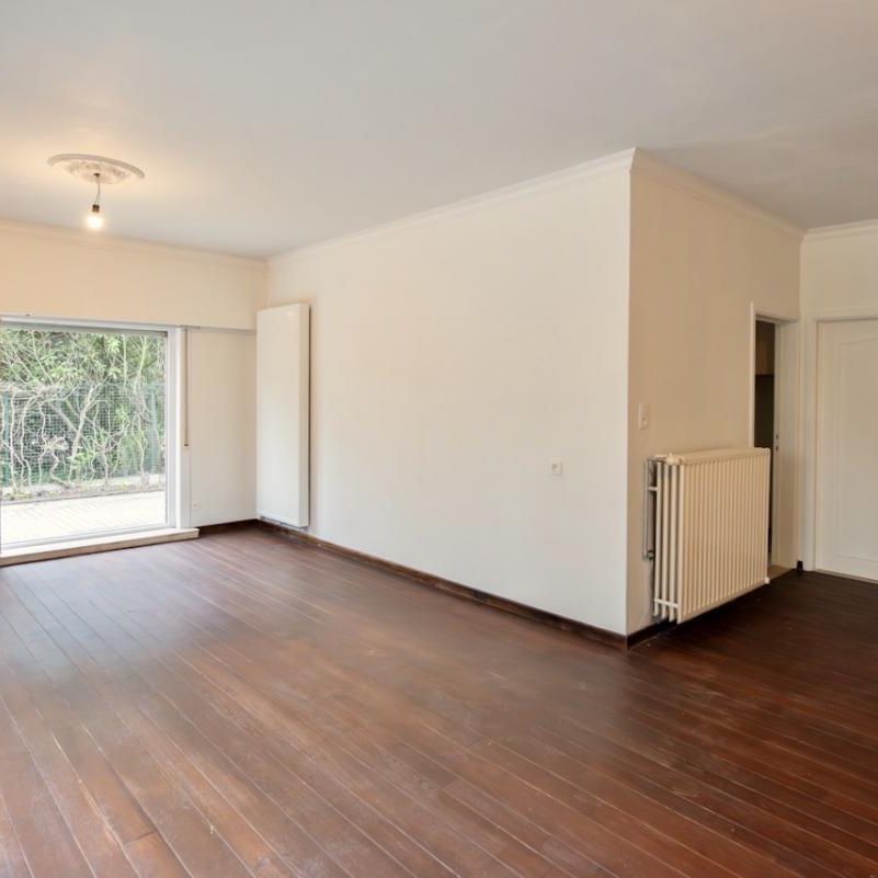 Ruime woning met 4 slpk, tuin, terras en inpandige garage voor 1.295 EUR/mnd - Photo 1