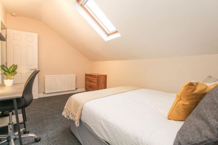 5 bedroom terraced house to rent - Photo 3