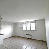 Location Appartement 1 pièce 28m² CARQUEFOU 44470 - Photo 1
