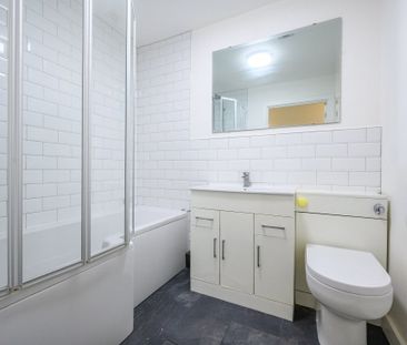 2 bedroom apartment - Photo 4