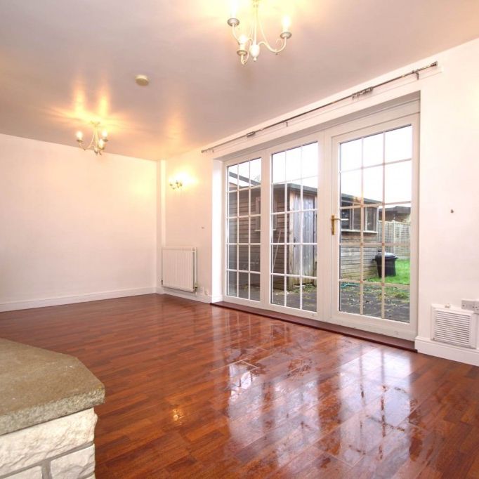 3 bed Terraced House for rent - Photo 1