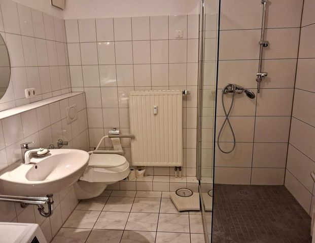 MG-Wickrath, schöne seniorengerechte 2-Zimmer Wohnung - Foto 1