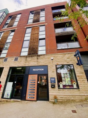 Seven bed house (shared) - Photo 5