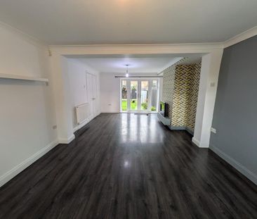 4 bedroom terraced house to rent - Photo 3