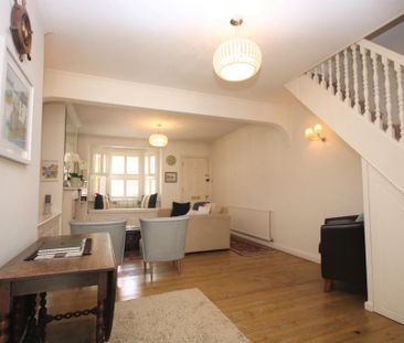 2 bedroom end of terrace house to rent - Photo 5