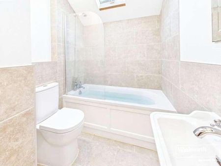 Daphnes, Lower Wyke, Andover, Hampshire, SP11 - Photo 5