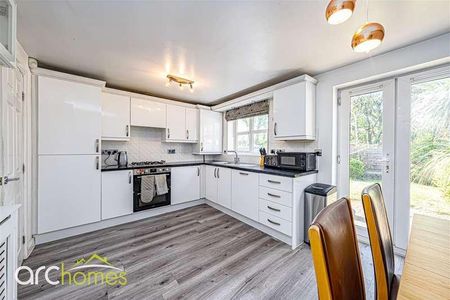 Kings Fold, Atherton, Manchester, M46 - Photo 3