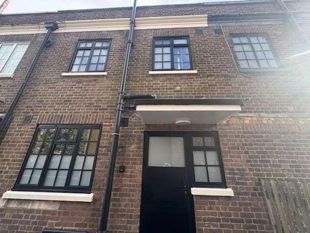 Secluded Apartment Living In The Heart Of Town, TN1 - Photo 4