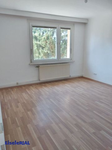 tolle 2 Zimmer Wohnung, extra Küche - Photo 3