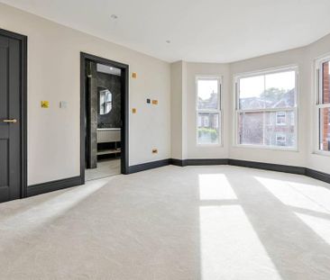 4 bedroom detached house to rent - Photo 2