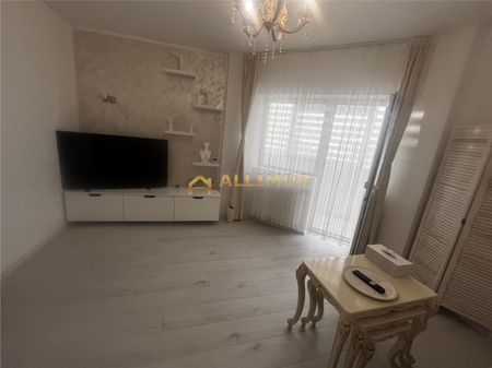 Apartament 2 camere, renovat complet in Ploie?ti, zona de Vest - Fotografie 2