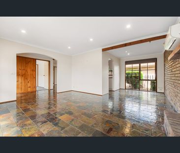 8 Partridge Crescent, Carrum Downs, Vic 3201 - Photo 4