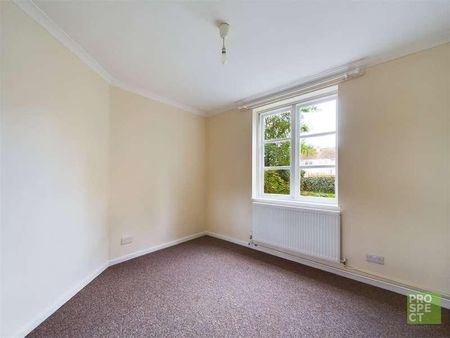 Tuns Lane, Slough, Berkshire, SL1 - Photo 2