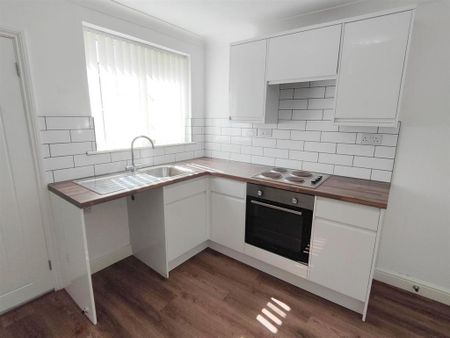 2 bedroom terraced house to rent - Photo 3