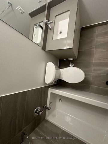 For Lease - 202 Burnhamthorpe Road Unit# 1608, Mississauga, Ontario - Photo 3