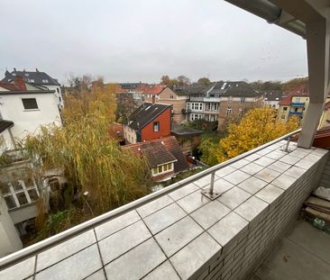 Moderne 4-Zimmer-Dachgeschosswohnung mit Balkon in zentraler Lage v... - Foto 4